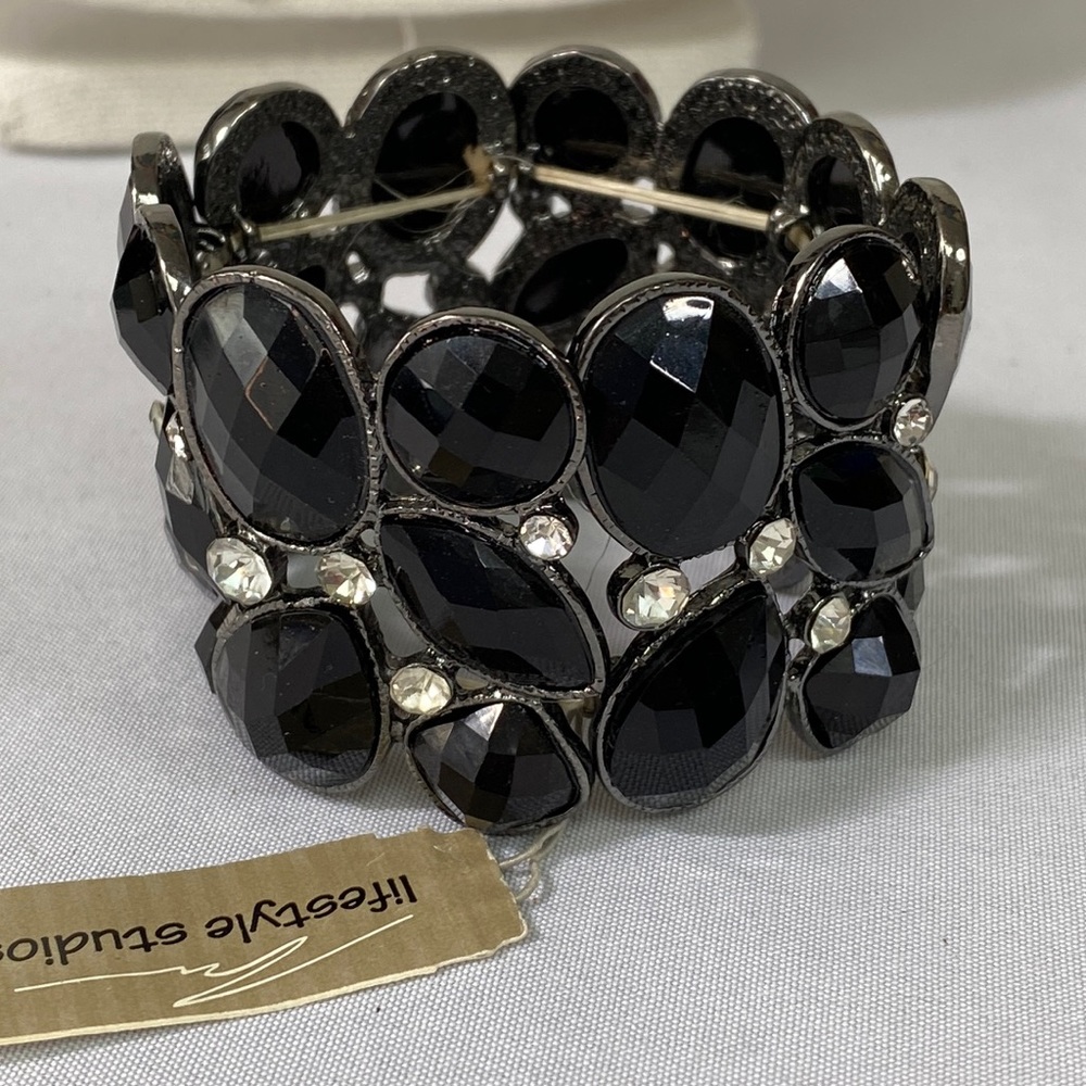 Black faceted stone and clear rhinestone bracelet